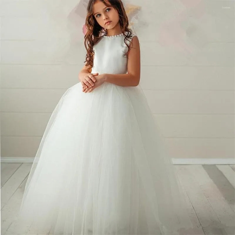 Sukienki dziewczynki Pearne Flower Dress Trailer Puffy Wedding Party Suknie dla pierwszej komunii Eucharist uczęszczał do księżniczki