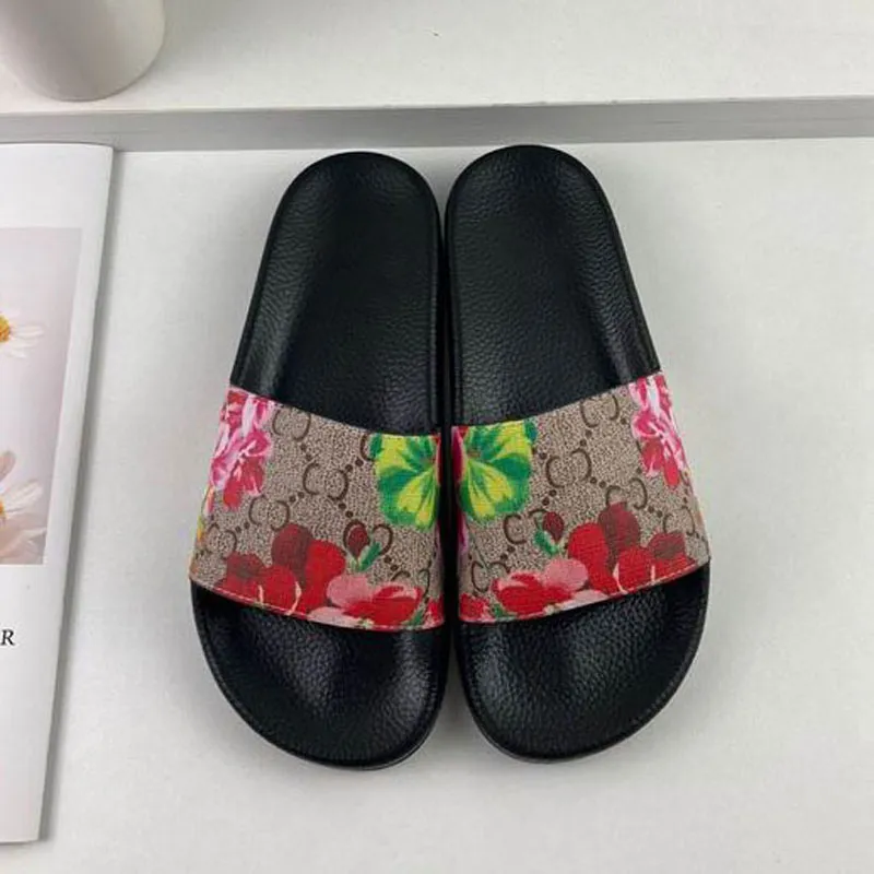 Designer Slippers for Men Woman Slides Foam Runner Comfortable EVA Sandals Sliders Vermillion Flax Glow Green Soot Onyx Black Bone Resin Desert Sand Sulfur Size 36-48