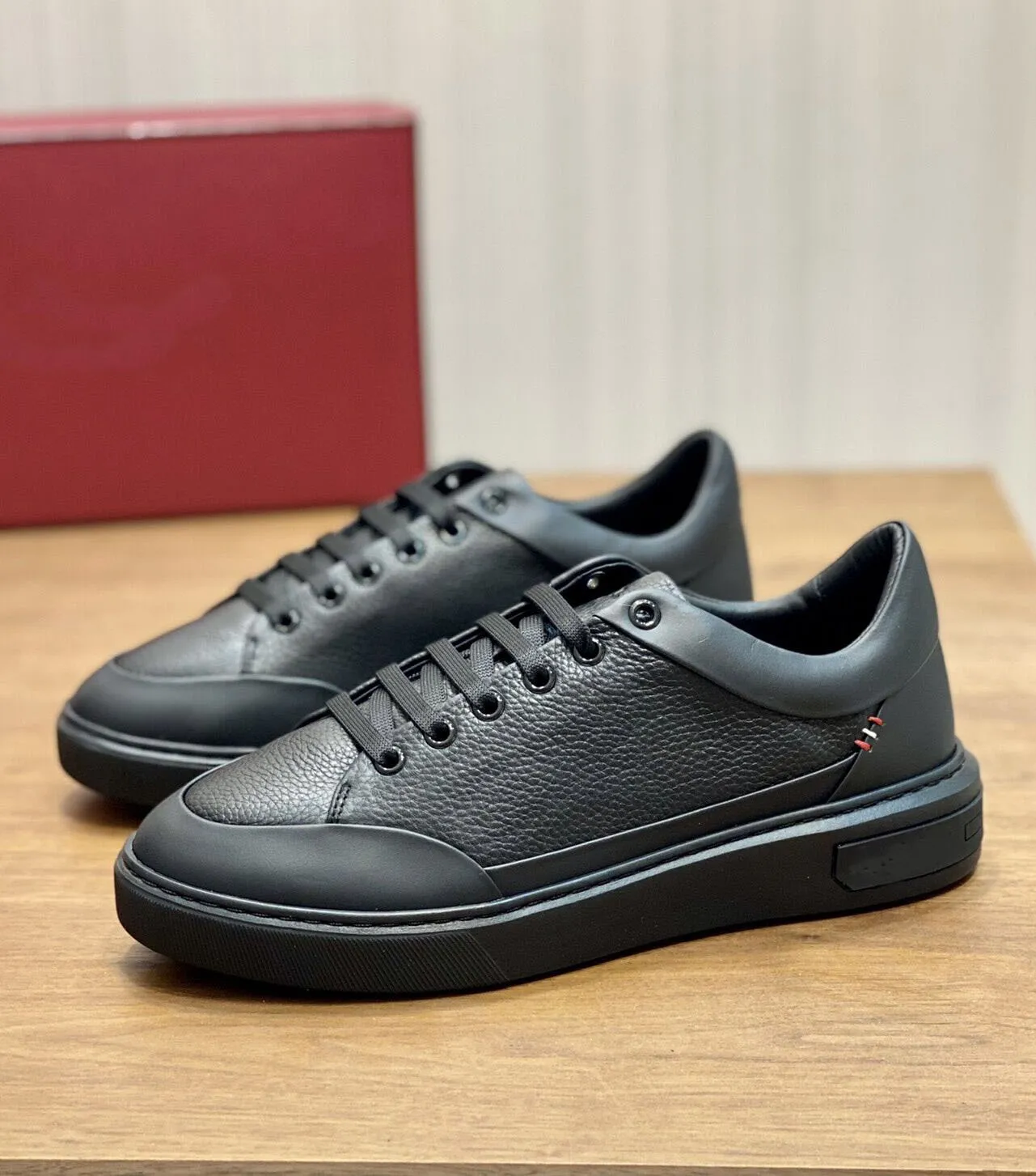 Top Design Miky Homme Baskets Chaussures Blanc Noir Bleu Baskets En Cuir Grainé Marques Célèbres En Cuir Grainé Skateboard Hommes Ascenseur Casual Marche Boîte Originale