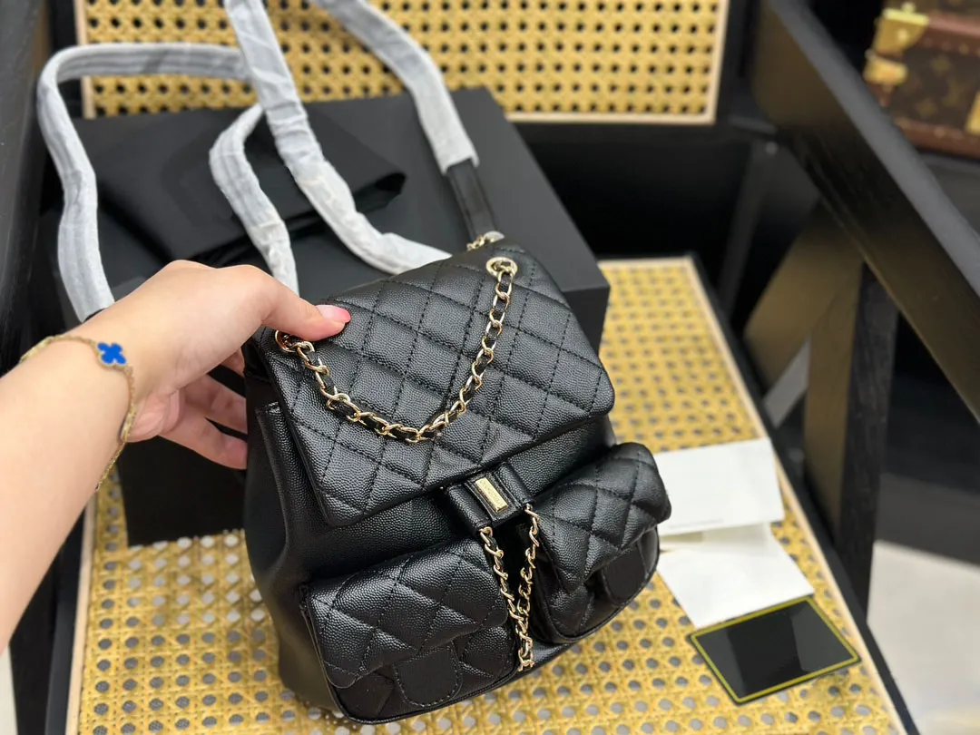 Fashion New Shoulder Bag Top Design Designer Bag Pocket Design 3D Metal Chain Bag Casual Versatile Style Backpack