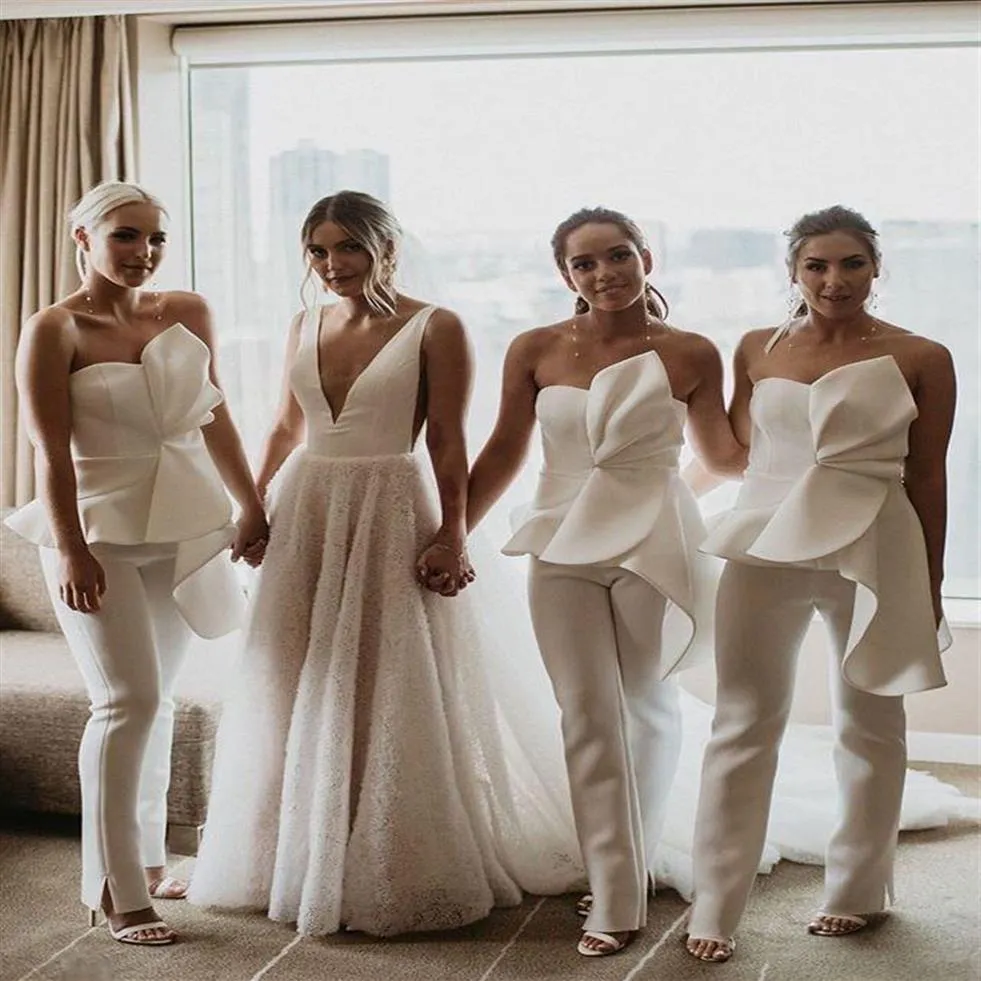 Strapless Beach Bridesmaid Jumpsuit 2020 Modest Peplum Ruffles Backless Outdoor Garden Junior Bridesmaid Pant Suit293g