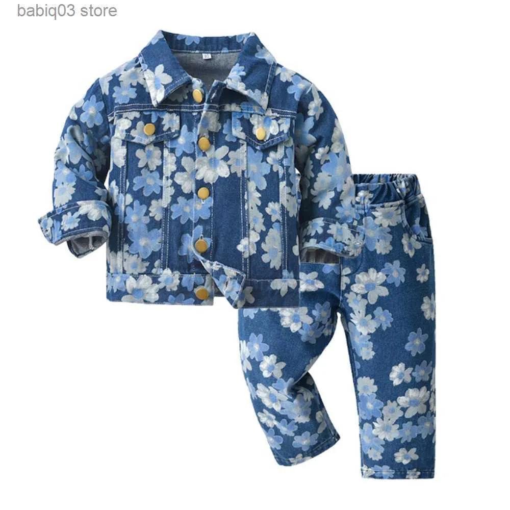 Set di abbigliamento Abbigliamento per bambini 2023 primavera bambini fiore manica lunga giacca Jean pantaloni stampati alla moda cardigan in due pezzi T230720