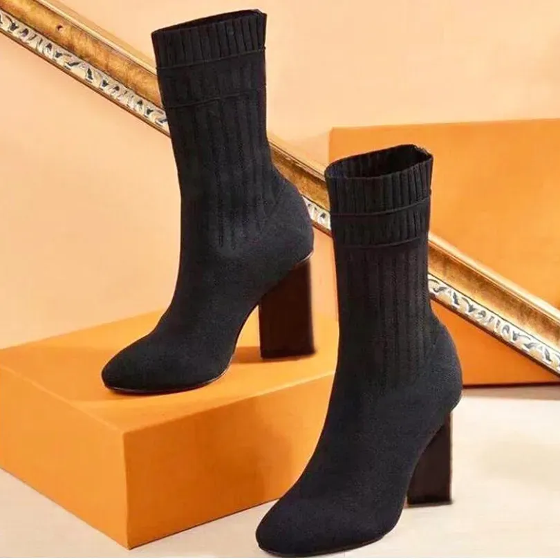 Automne et Hiver Chaussettes Bottes À Talons Hauts Mode Sexy Bottes Élastiques Tricotées Designer Chaussures Pour Femmes Lettre Femmes Chaussures À Talons Hauts Grand 35-42avec Boîte