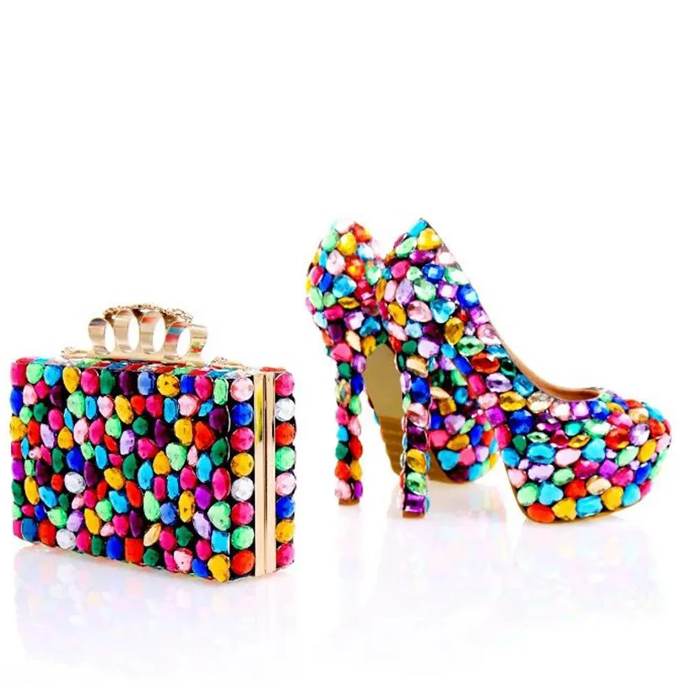 Superbe conception multicolore strass chaussures de mariage avec sac assorti femmes fête bal talons hauts à la main cristal mariée pompes257b