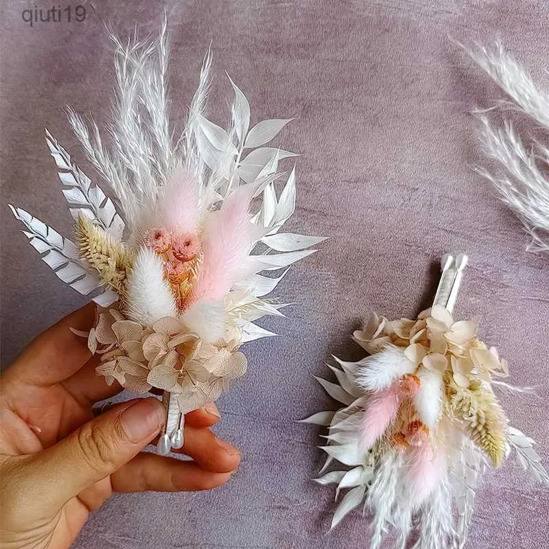 Gedroogde Bloemen Mini Gedroogde Bloem Boutonnières voor Bruidsmeisje Corsage Boho Rustieke Bruiloft Bruidegom en Bruidsjonkers Stoffige Roze Decoratie R230720