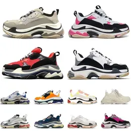 Triple S Clear Sole Trainers Luxurys Designers Shoes Paris 17FW Vintage Track Casual Dad Women Mens Shoe Outdoor Tennis Black Crystal Bottoms Sneakers