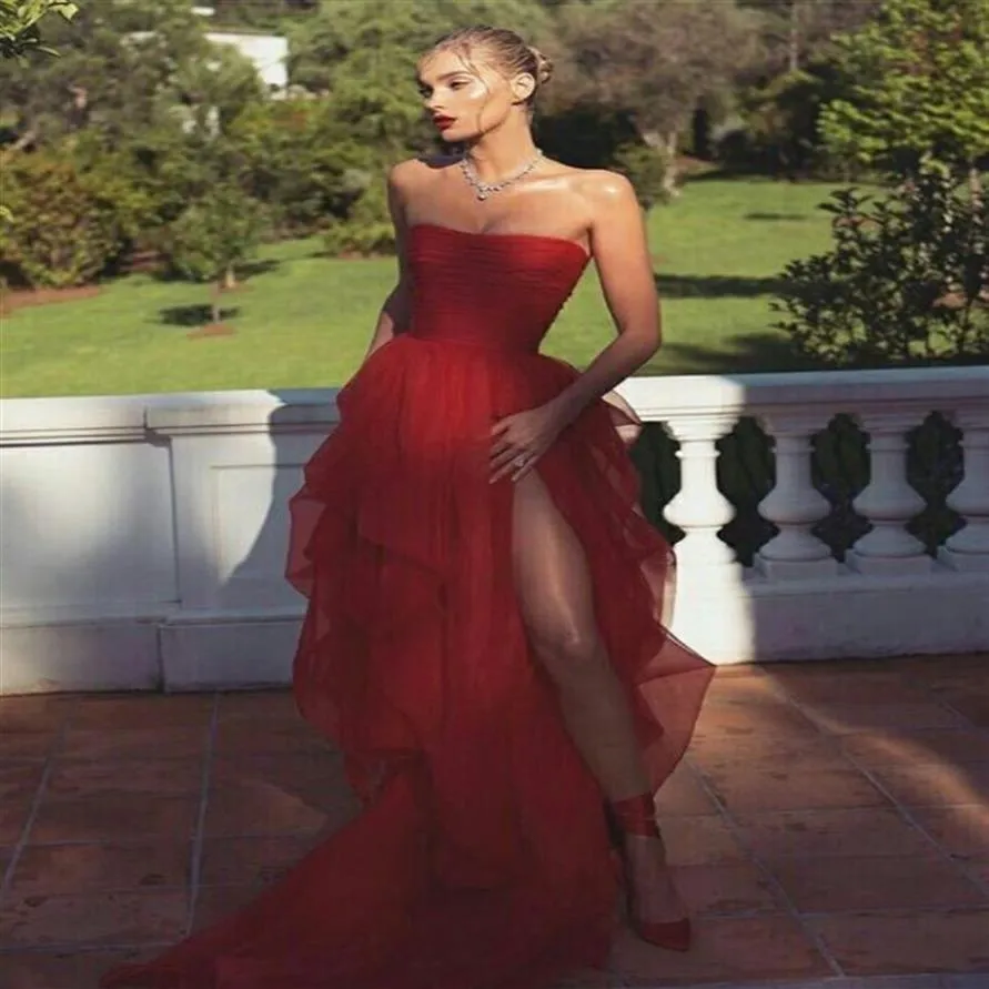 2022 Chic Red Tulle Ruffles Party Prom Dresses Strapless Pleats Ruched Sexy High Slit Dress Evening Gowns Robes De Cocktial Formal230v