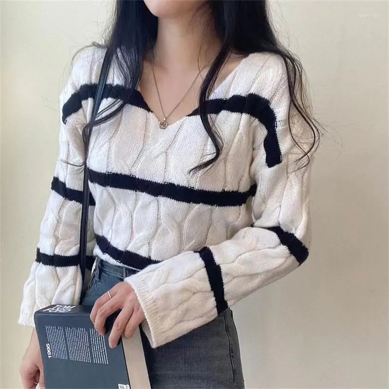 Kvinnors tröjor vintage beskuren tröja Kvinnor Knit Twist V Neck Jumper Casual Fashion Stripe Design Pullovers Lady Loose Long Sleeve Top