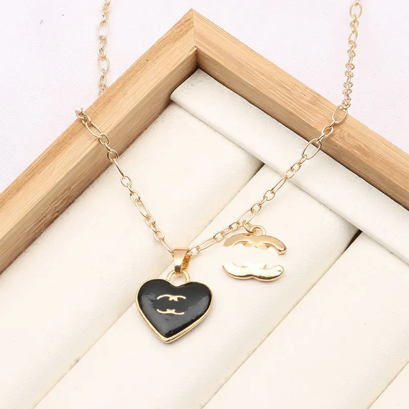 20 Style Luxury Designer Halsband Pendant Halsband Designers Love Heart Rostfritt Steel Plated Letter For Women Wedding Jewelry No Box