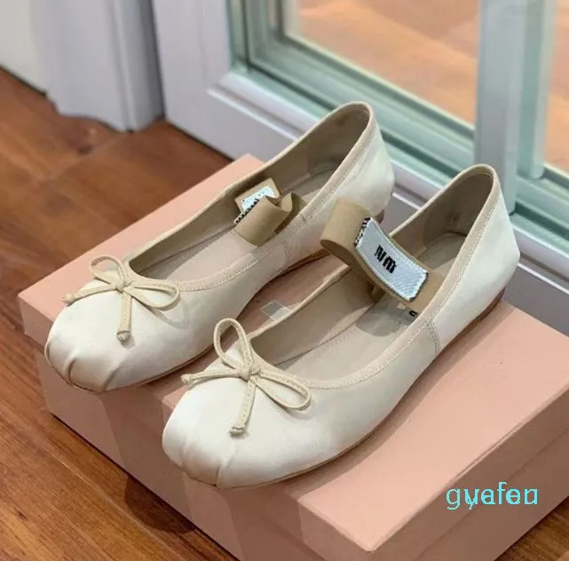 Ballettkleid-Schuhe, modischer Designer-Klassiker, flacher Absatz, bequemer Tanzschuh, Ballerinas