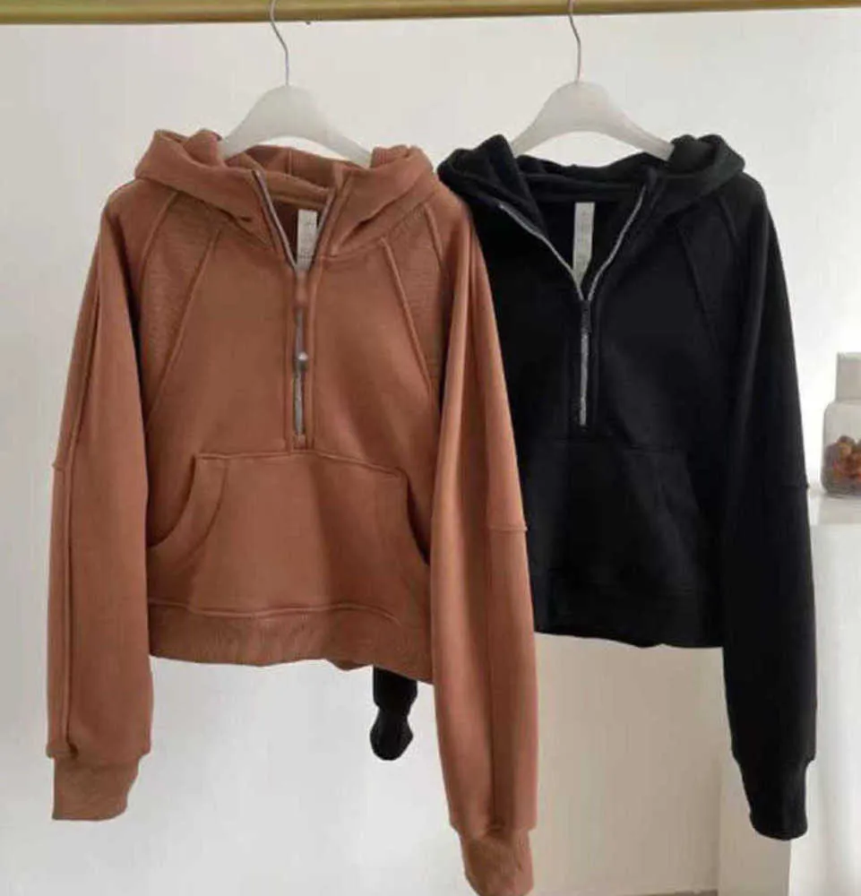 23SS Designer Half Zipper Hoodie Stesso stile Winter Scuba Pullover Pulled Addensato Lulus Felpe con cappuccio da donna Maglione ricamo con cappuccio Design traspirante366ess