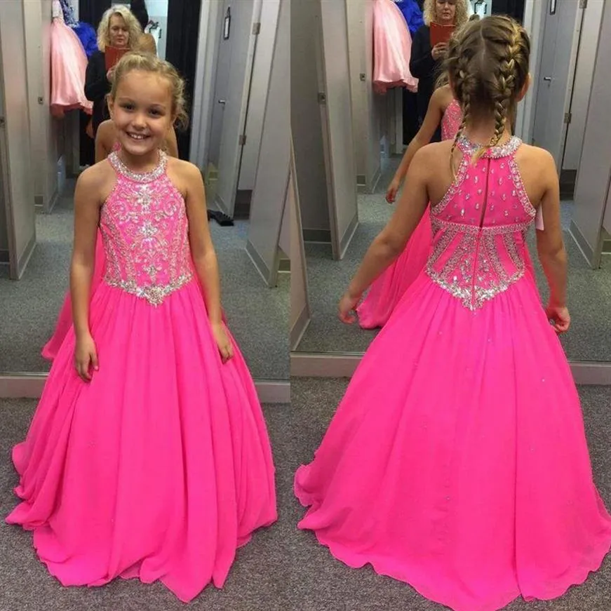 2023 Nya Fuchsia Little Girls Pageant Dresses Pärled Crystals A Line Halter Neck Kids Toddler Flower Prom Party Downs For Weddings245Q