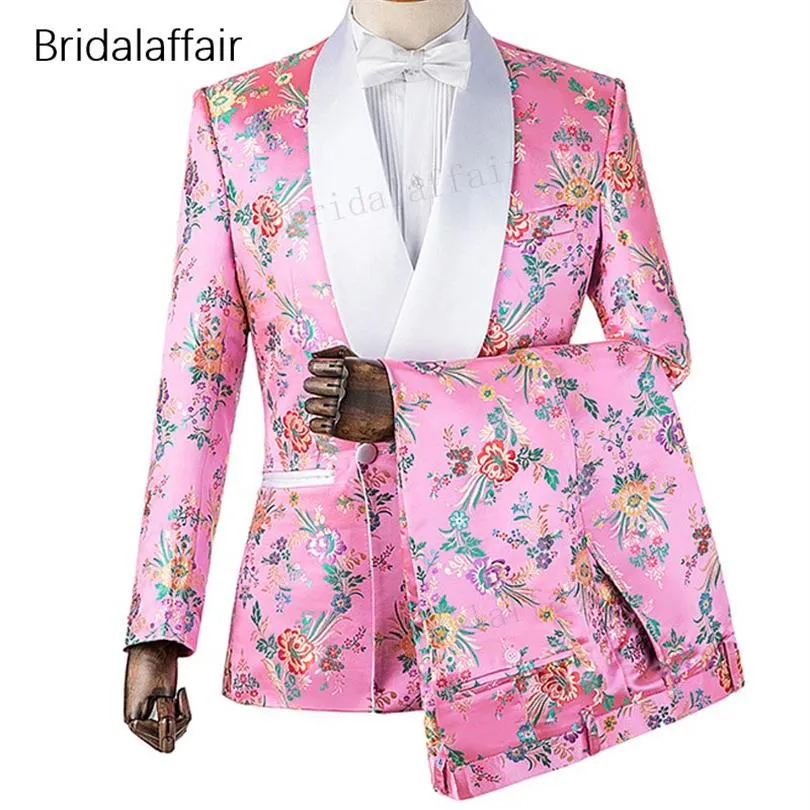 Gwenhwyfar Nuovi disegni Custom Made Groom Tuxedo Pink Floral Printed Men Suit Set per Wedding Prom Abiti da uomo 2 pezzi 2018 Jacket Pan2709