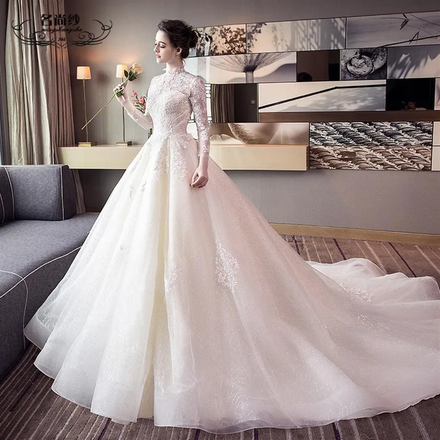 Bröllop Ny Lead European och American Princess Dream Long Drag Tail Retro stor storlek Qi Di Bride Wedding Dress Girl186n