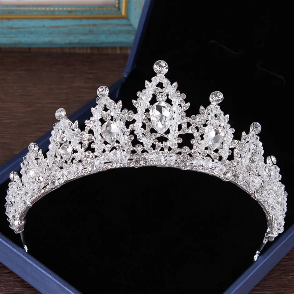 Färgglada huvudstycken Crystals Barock Wedding Crowns Silver Pärled Bridal Tiaras Rhinestone Head Pieces Hair Accessories Pageant C210e