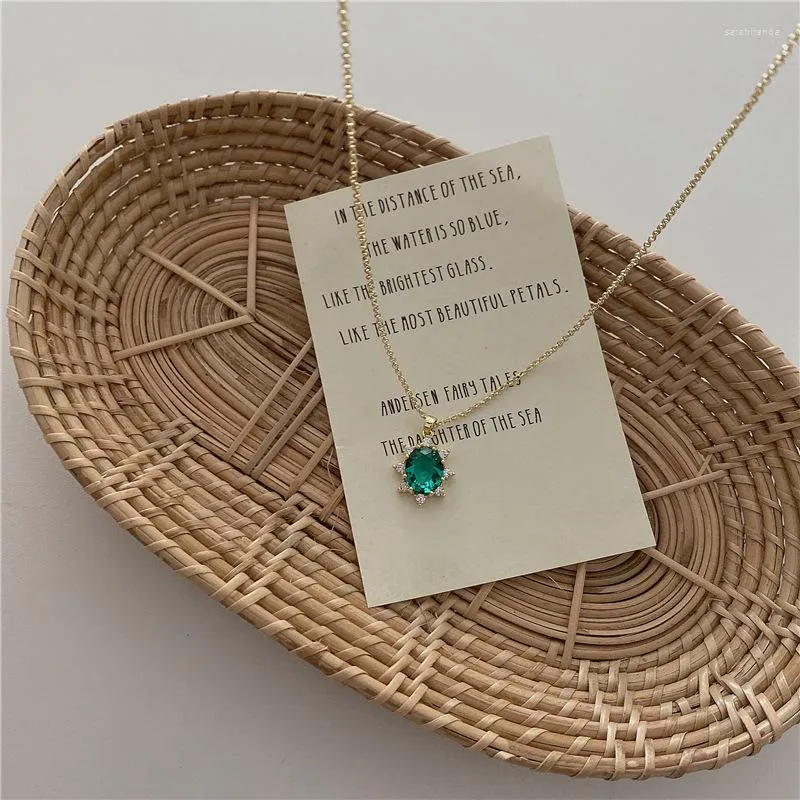 Hangertjes ketting 2023 Modieus Luxe Retro Donkergroen Strass Ketting Eenvoudig Zirkonia Kristal Zeshoekig Dames Sieraden Verjaardag Lahja