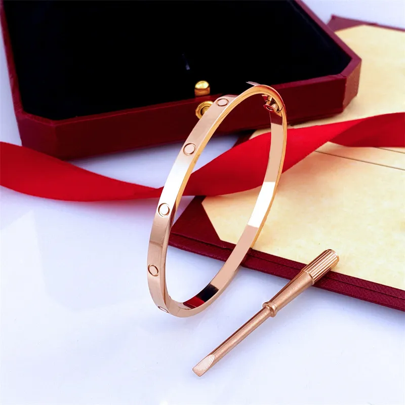 Designer Cuff Bangle Women Men Titanium Steel Armband Gold Sier Rose Fashion Armband smycken med väska