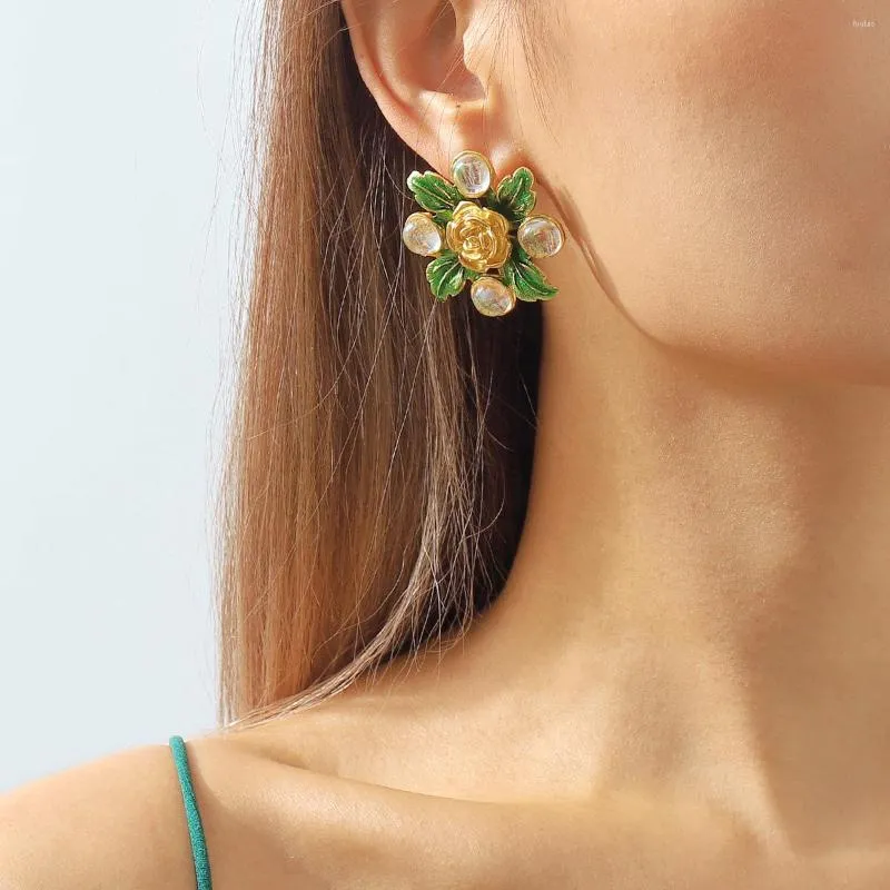 Dangle Earrings French Vintage Green Flowers Drop Oil Pendant For Women Personality Resin Painting Wind Color Contrast