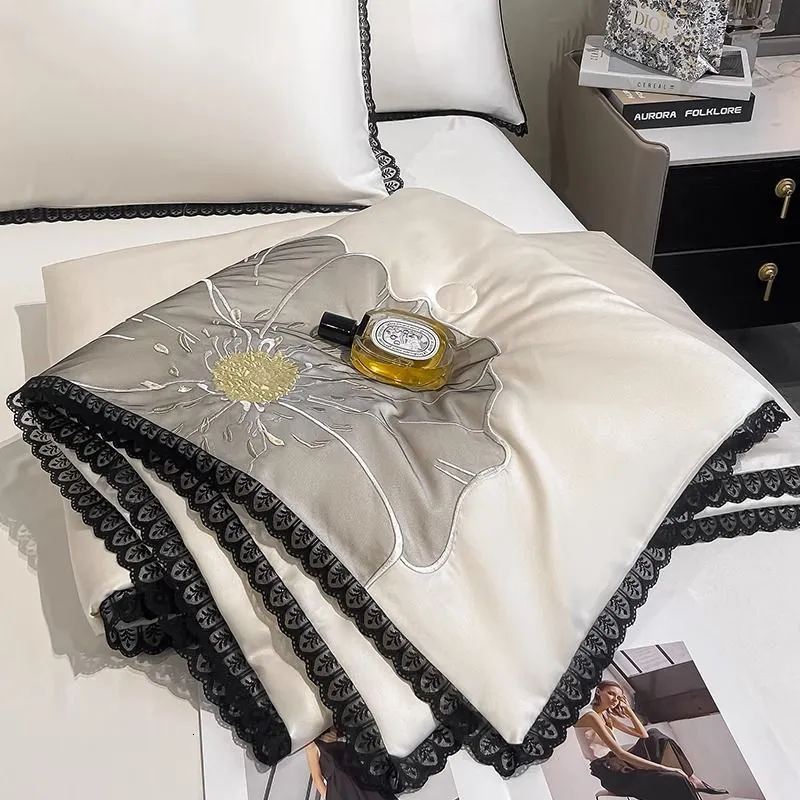 Beddengoed sets Ijs Zijde Cool Quilt Hoogwaardige Airconditioner Satijn Zomer Gaas Enkele Dunne Quilts Kanten Deken 230721