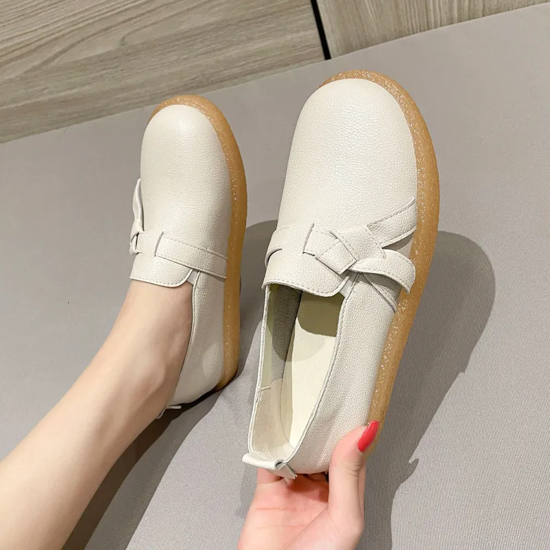 flat shoes new autumn genuine leather women flat shoes onon-slip Plus Size 35-43 Women casual shoes