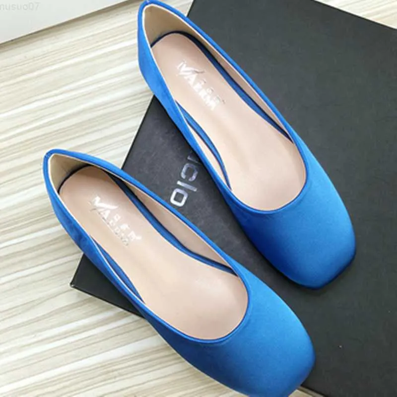 Chaussures habillées Lady Silk Stain Flats Square Toe Ballerina Rojas Vert Bleu Slip-Ons Semelle intérieure spongieuse en latex pour pieds tendres Ajustement large 48 45 47 L230721