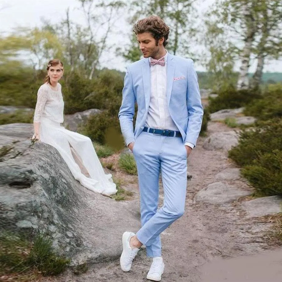 2019 Light Sky Blue Slim Fit Wedding Tuxedos Två knappar hackade Lapel Men's Prom Suit Custom Made Jacket and Pants For Groom323m