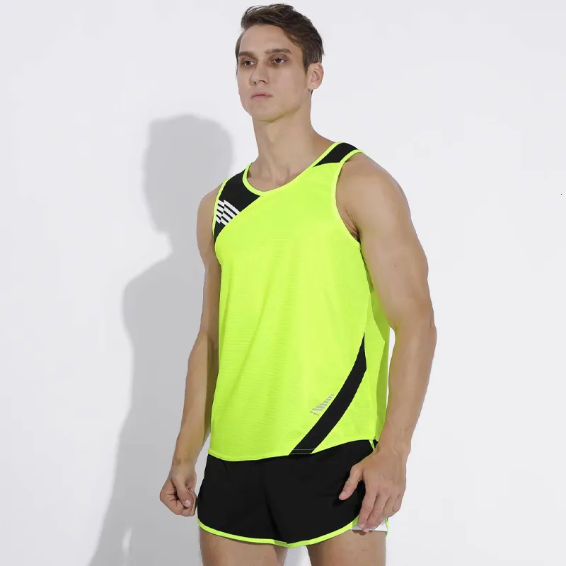 Survêtements pour hommes Hommes Ensembles de course à séchage rapide Sprint Sports Jogging Uniforme Gilet Shorts Mince Marathon Costumes de plein air Ensembles d'athlétisme 230720