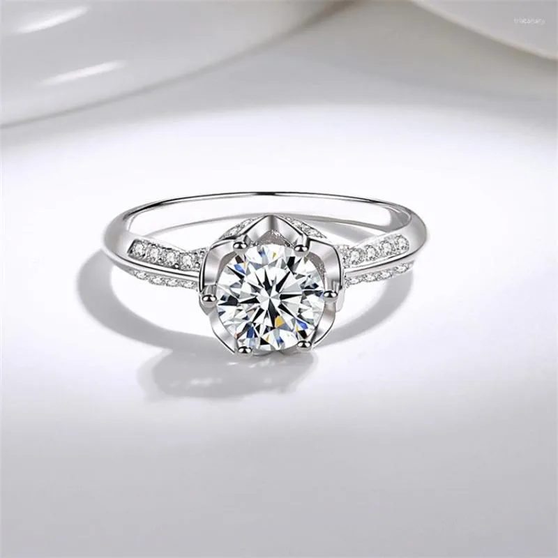 Cluster Ringen Tone 1 925 Zilveren Moissanite Diamond Ring Love Token Vrouwen Noble Elegant Anniversary Gift Meisjes Sieraden