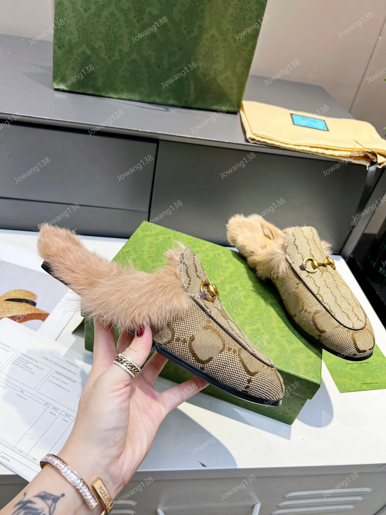 Slippers Princetown Slipper Autumn Winter and Summer Women Classics Wool Woolen Half Fashion Leather Rubber Flat bottom Non-slip Outdoor Jumbo Animal S hoes65