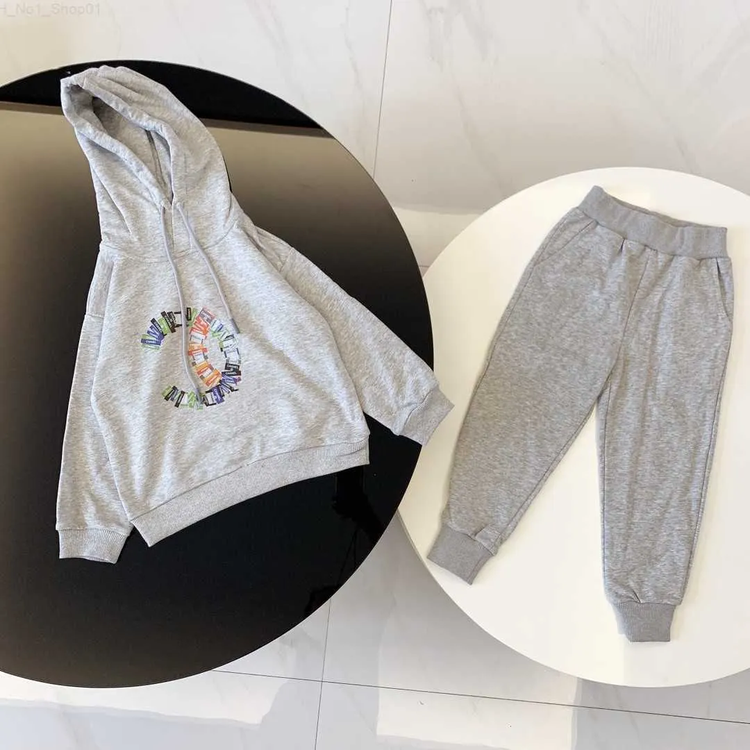 Kläder sätter chan två bitar set huva baby designer tröja långärmad barn hoodies barn designer kläder lyx varumärke småbarn flickor pojke z230725