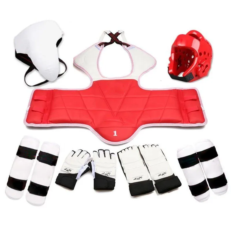 Koruyucu dişli beş parçalı set taekwondo kask kickboks zırhı guantes de boxeo wtf ayak eldivenleri oyun ekipmanı kapakete taekwondo ekipman 230720