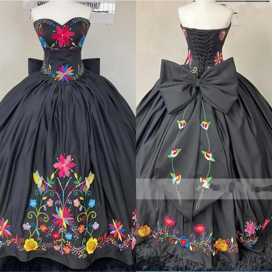 2023 Bescheiden Mexicaanse Geborduurde Avondjurken Formele Speciale Gelegenheden Sweetheart Satijn Corset Back Bow Quinceanera Dress Sweet 1237S