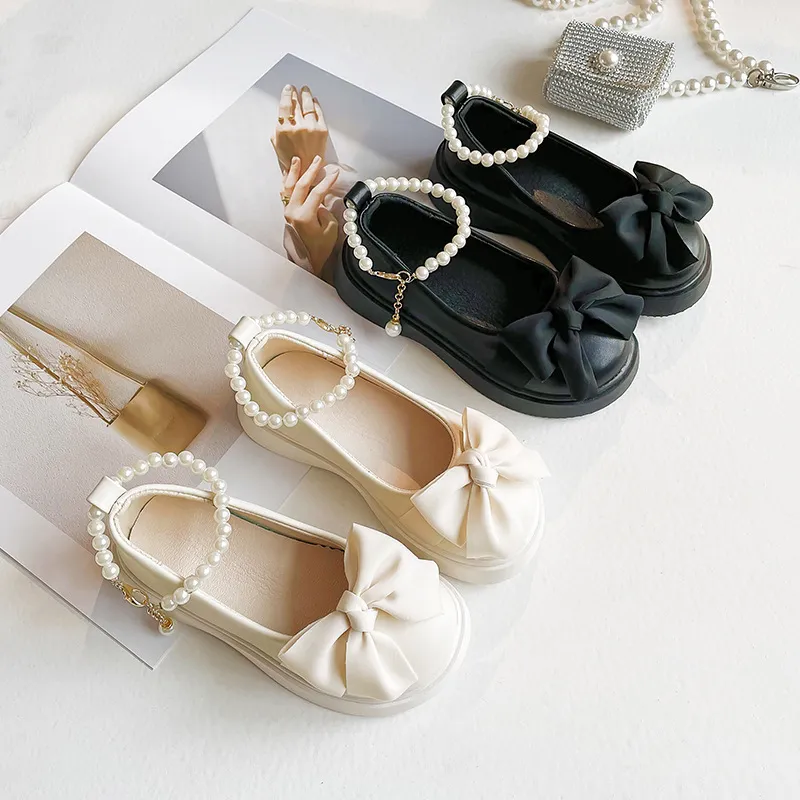 Кроссовки для девочек кожаная обувь для свадебной вечеринки 2023 ранняя осенняя бренда детские квартиры жемчужины