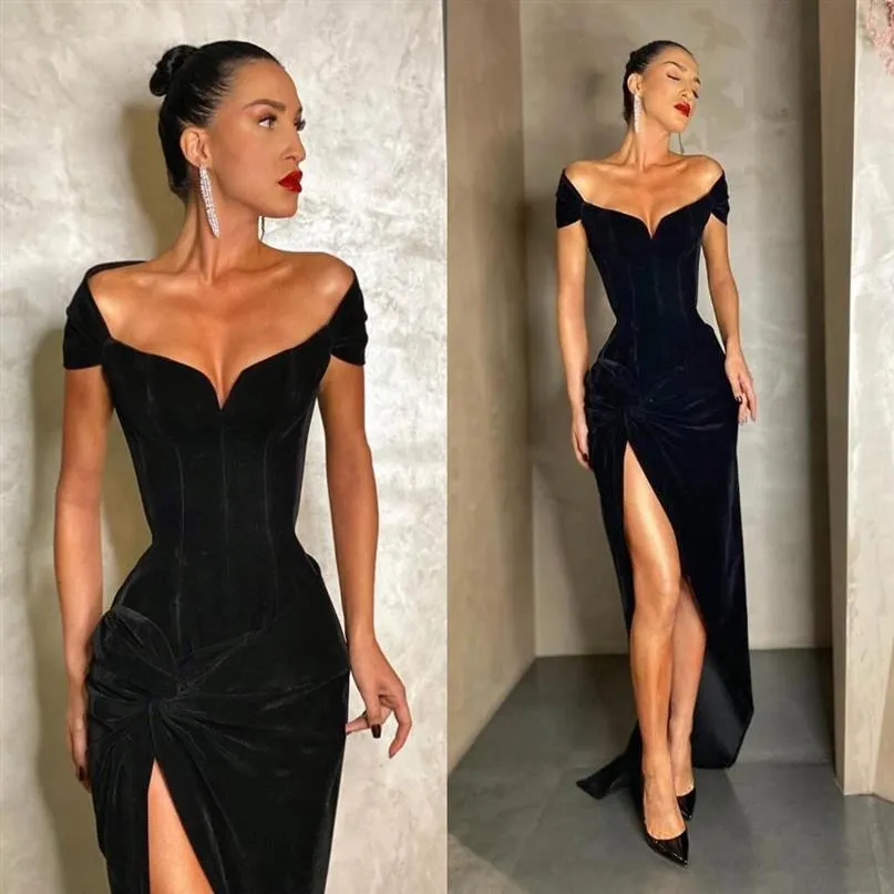 2020 SEXY SIDE SLIT KOT ARABIC PROM PARTY GOWNS DUBAI WEMEN LÅNG Formella klänningar Black Velvet Elegant One Shoulder Long Evening D329m