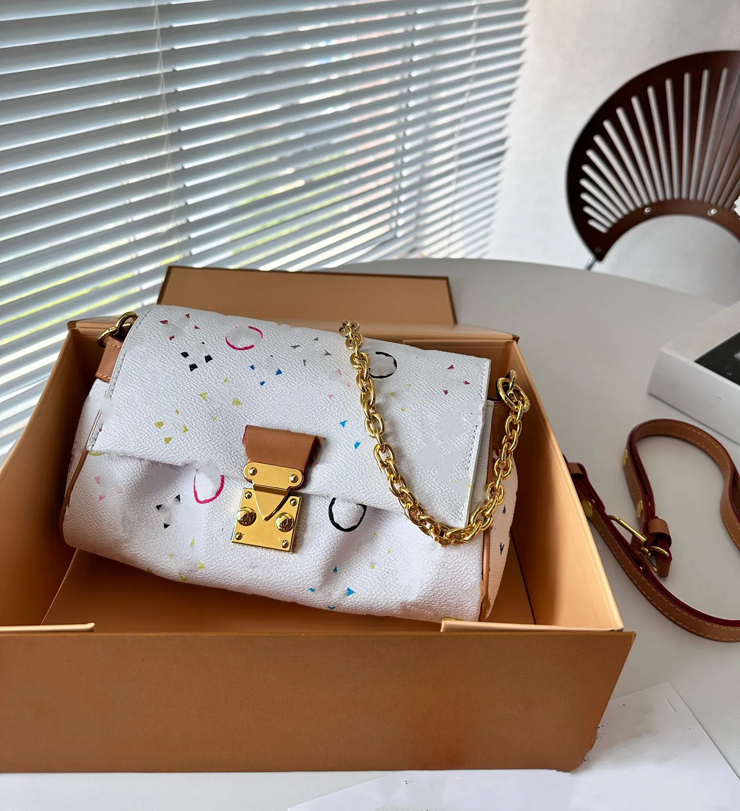 Dhgate seller outlet louisbag 18