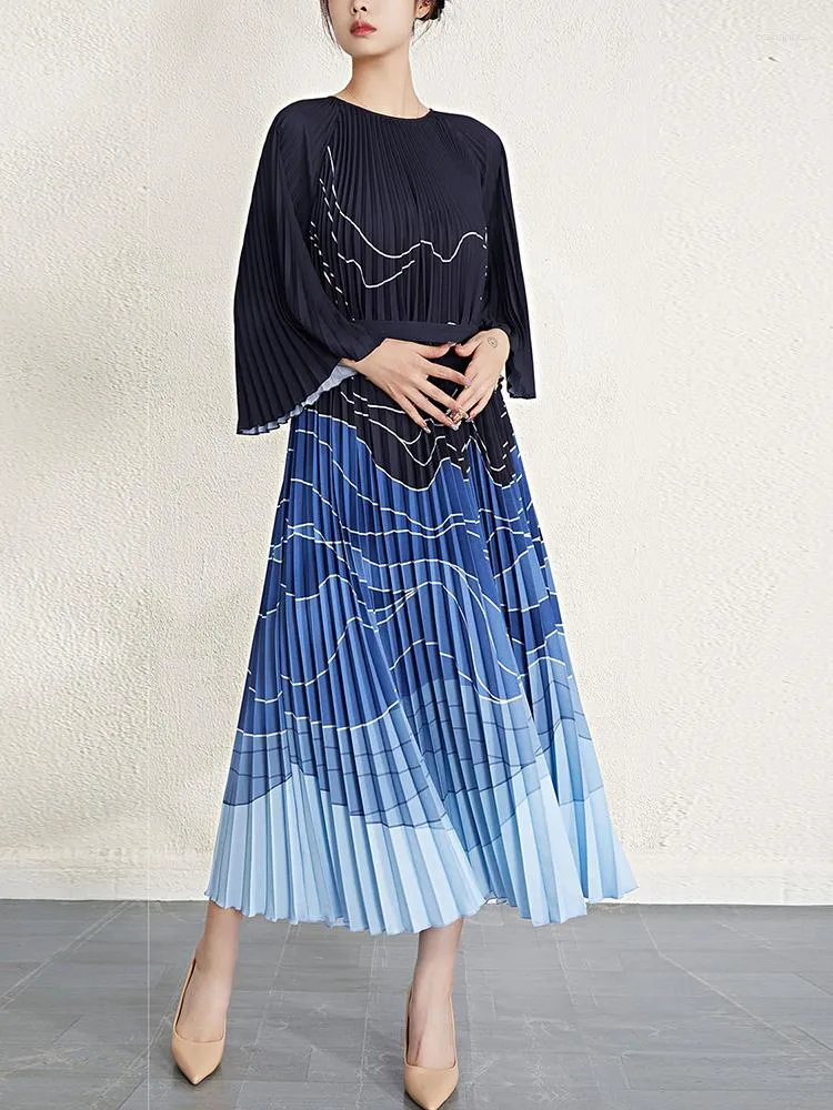 Vintage Print Casual Dress - Womens Pleated Holiday Dress with Belt,  Contrast Color O-Neck, Three Quarter Sleeves, Loose Fit Fashion from Dhgate  Basic & Casual Dresses - price 48.72