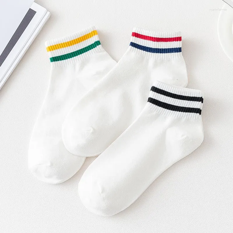 Femmes Chaussettes Rayées Femmes Blanc Décontracté Court Femme D'été Coton Collège Style Bas Tube Cheville Calcetines Mujer Sox