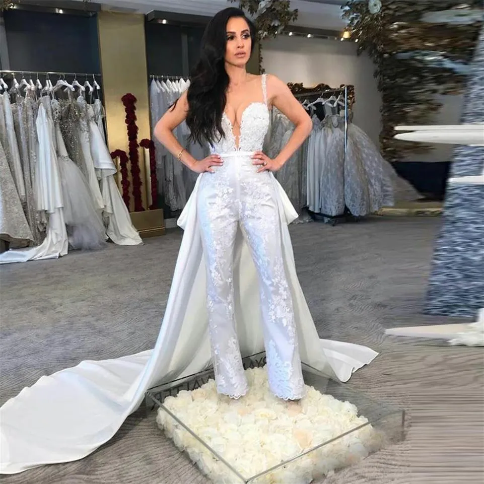 2020 Combinaisons De Mariage De Pays Uniques Avec Train Détachable Long Train Dentelle Appliqued Robes De Mariée Sheer Neck Satin Robe De Mariée272B