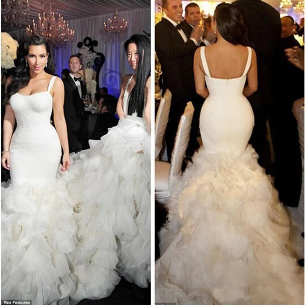 Splendidi abiti da sposa Kim Kardashian con volant Tiers senza spalline sexy sirena da sposa abiti da sposa cappella treno Plus Size236F