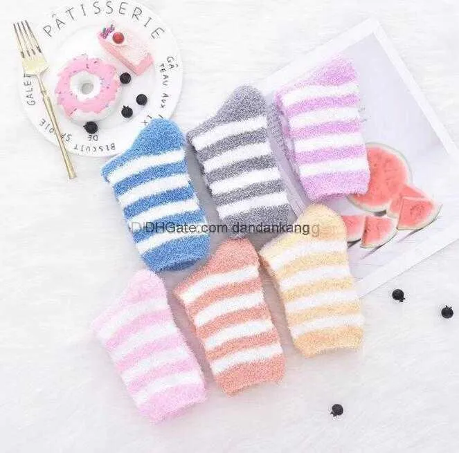 Großhandel – Fuzzy-Socken für Damen, Winter, flauschig, dick, warm, Fleece, Schlafsocken, Wintersocken, schöne Damen-Handtuchsocke