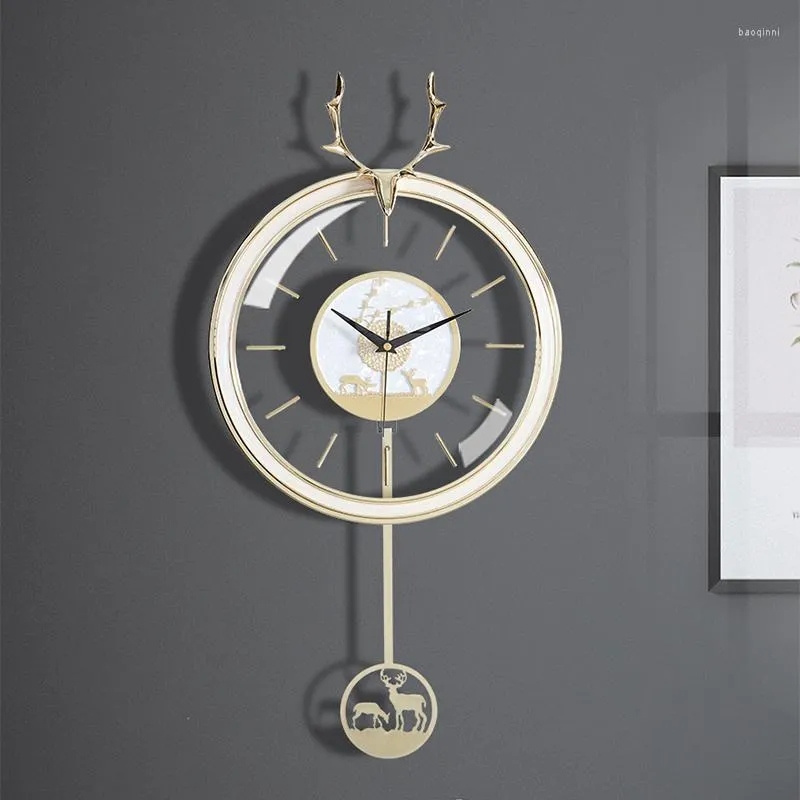 Horloges murales Cuisine Suspendue Horloge Minimaliste Chambre Design Nordique Métal Live Room Silencieux Moderne Mode Horloge Décorative