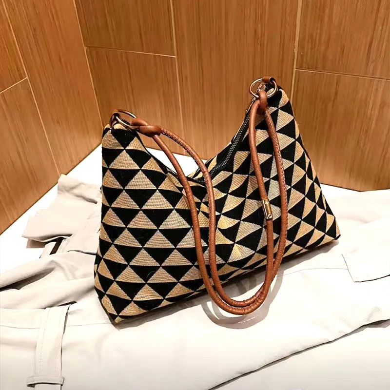 2023 nouvelle mode plaid grande capacité sac femme automne couleur contraste sac à bandoulière rafale classe banlieue sac fourre-tout