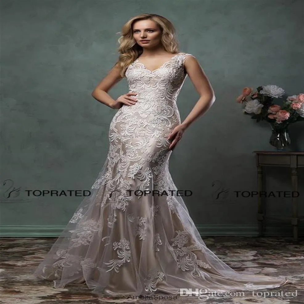 2019 Elegante Kant Trouwjurken Zeemeermin Bruidsjurk Met Scoop Sheer Back Covered Button Ivory Nude Court Train Amelia Sposa Cus251O