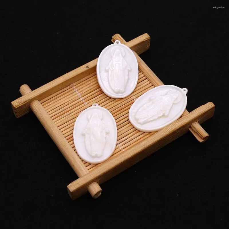Charms 1st Natural Mother of Pearl Shell Pendant Oval Sculpture Fashion Halsband Kvinnesmycken som gör DIY 22x35mm