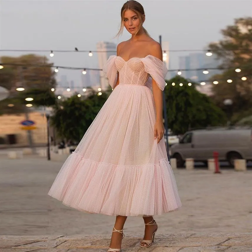 Abiti da cocktail rosa chiaro A Line Off spalla Sweetheart Tiered Tulle Ruffles Lunghezza tè Abiti da sera da sera formale Custom Made277K