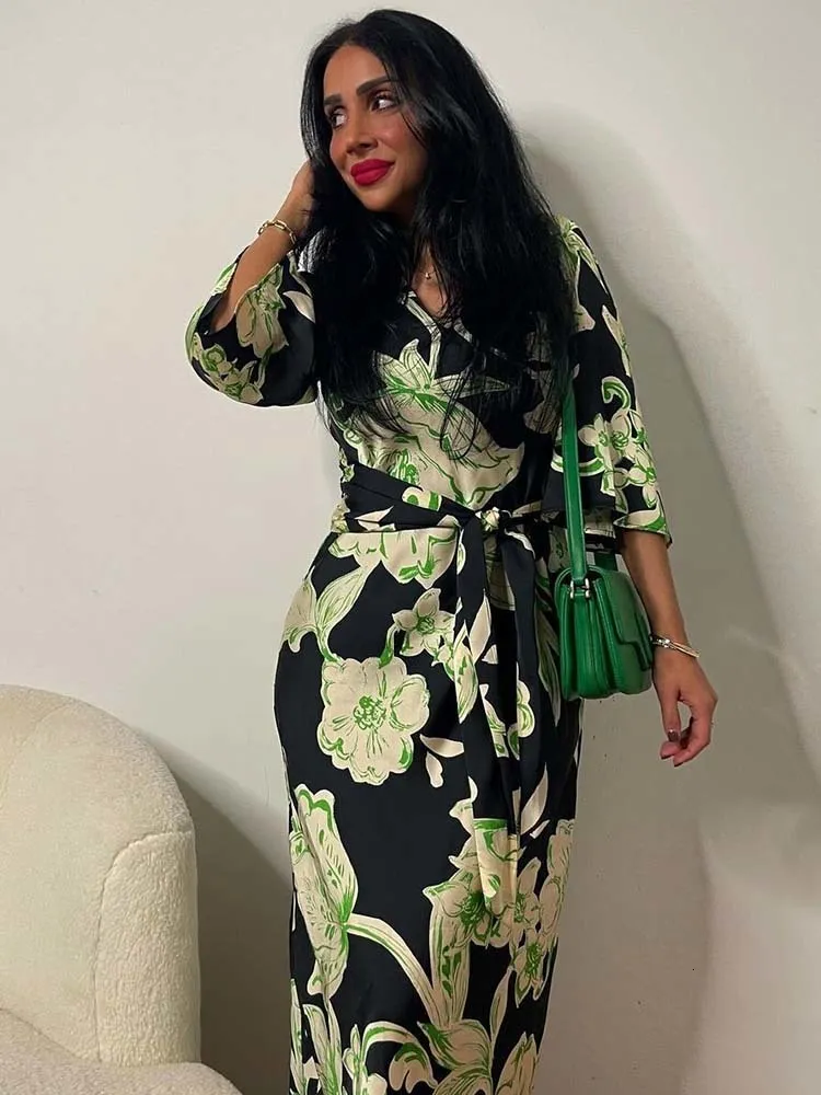 Basic Casual Dresses TRAF Print Long Dres Vintage V Neck Midi Woman With Belt Fashion 2023 Summer Elegant Women s Party 230721