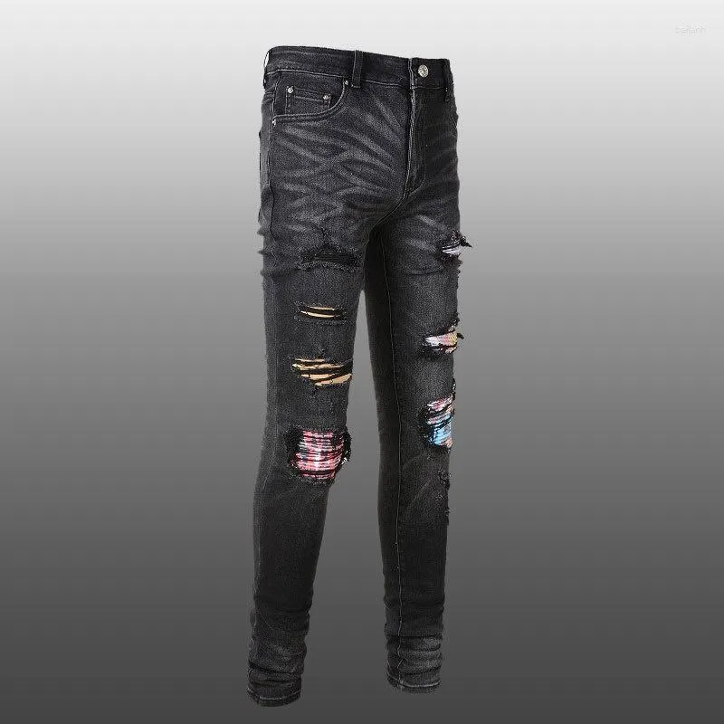 Męskie dżinsy Spring Patchwork Jean Black S 2023 Chude Hole Men Hip Hop Ripped Color Brand Pants Streetwear