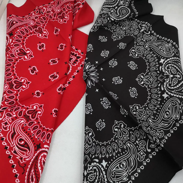 Sarongs 68 68 cm 100 Cotton Black Red Hip Hop Paisley Bandanas Scarf Punk Skull Bandana pannband Wrap for Men Women 230721