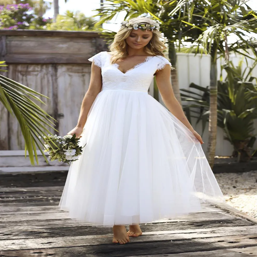 2022 Abiti da sposa eleganti stile country Lunghezza alla caviglia Tulle Una linea con scollo a V Maniche corte Abiti da sposa economici Buco della serratura Indietro Designe320D