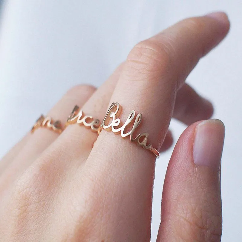 Anéis com nome personalizado para mulheres de aço inoxidável banhado a ouro faixa personalizada com inicial da letra anel jóias de casamento bijoux femme 2023